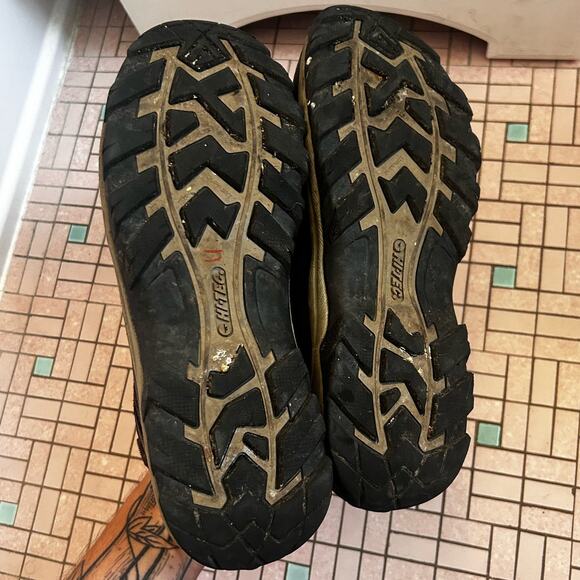 Hi-Tec Altitude Hiking Boots - Picture 3 of 6